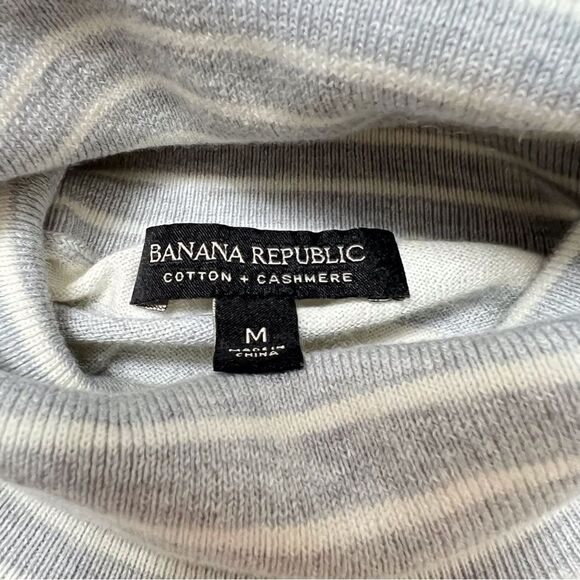 Banana Republic Gray Striped Cotton Cashmere Turtleneck Sweater Size Medium - Picture 5 of 6